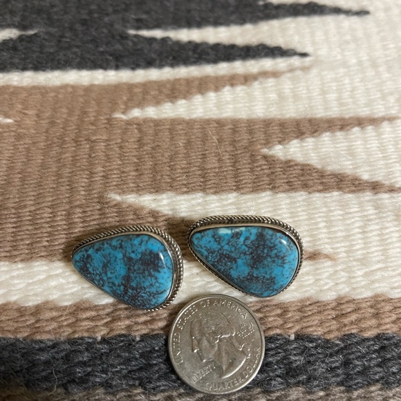 Sterling Silver Native American Sterling Silver Turquoise Earrings. - Picture 2 of 4